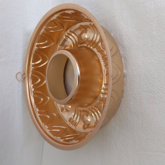 Copper Colored Aluminum Round Wreath Gelatin Mold 3 1/2 Cups - Picture 3 of 5